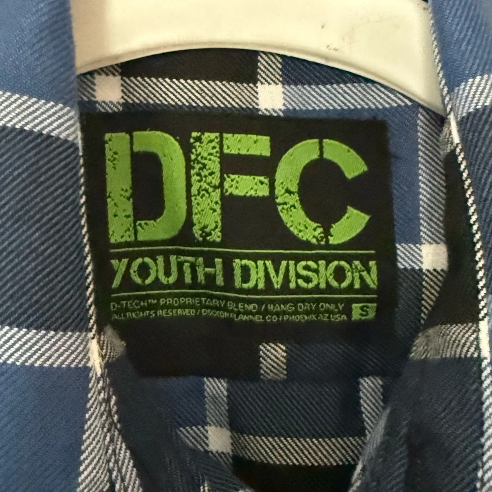 Dixxon Kids Size Small “GREY‎ DAZE’’ plaid button down long sleeve shirt blue